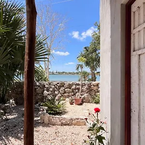 Casa Ik En Guest house